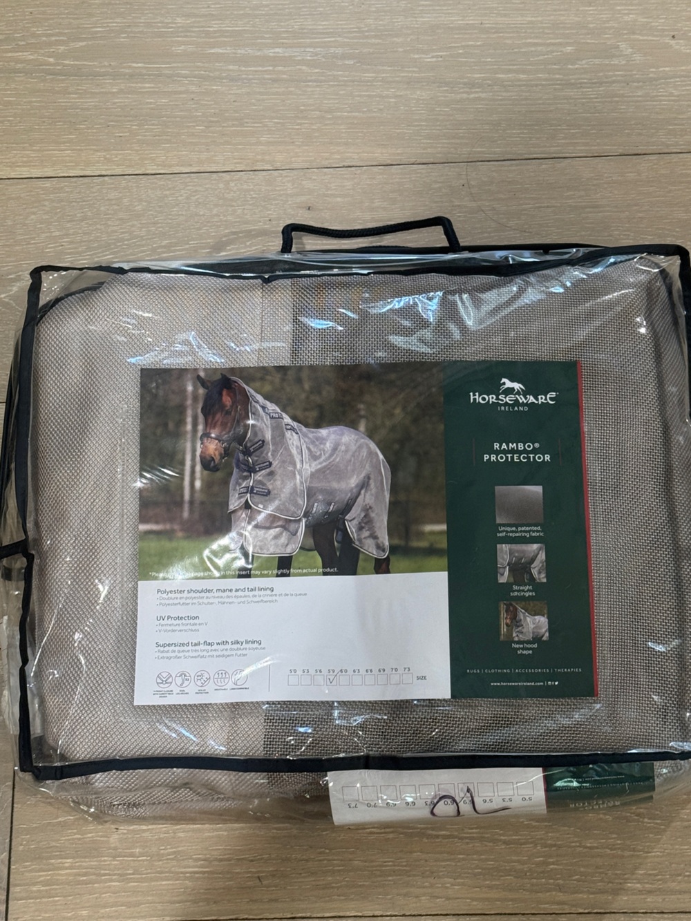 Horseware Ireland Rambo Fly Sheet with hood
Size 69/70 NWT